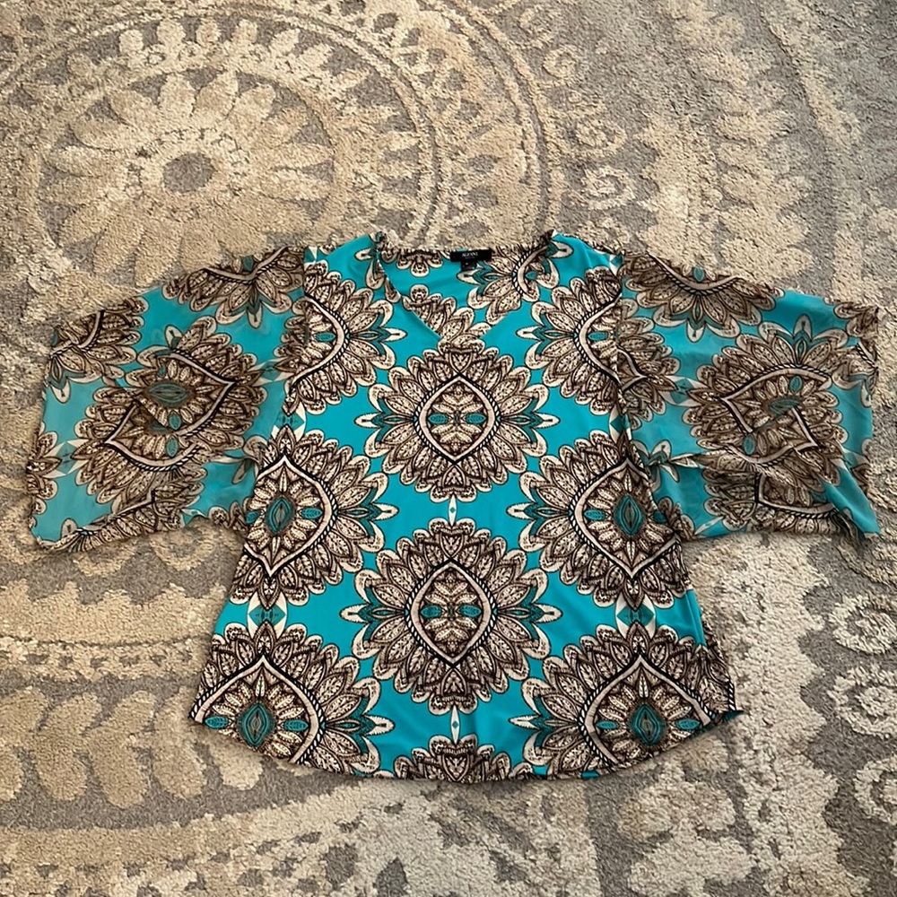 Alfani top, aqua / cream / black print, size PL EUC!